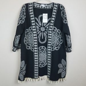 *NWT* THML embroidered maura kimono sz small